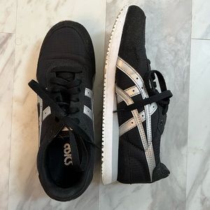 ASICS tiger black and silver sneakers, 7.5
